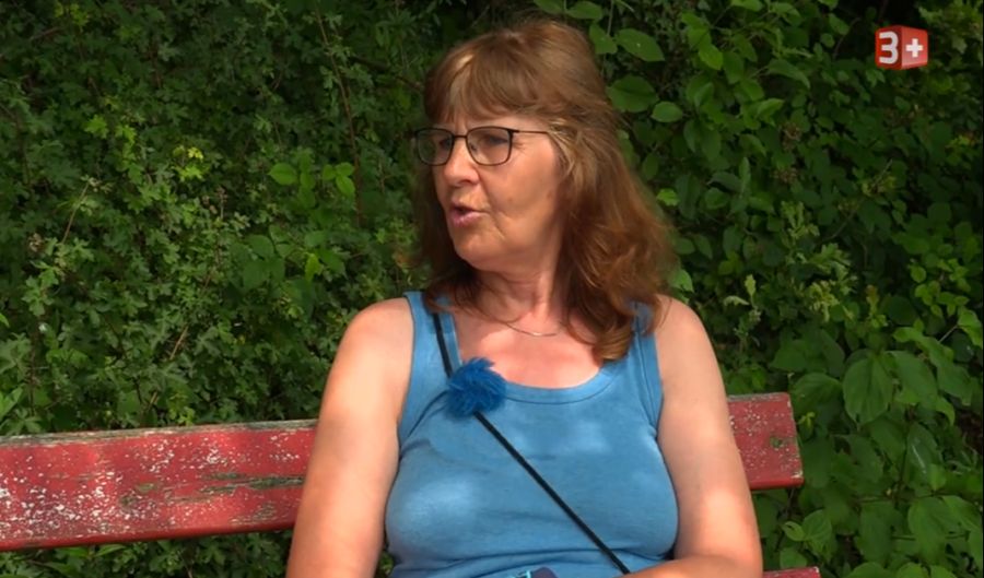 Die Hofdame nimmt kein Blatt vor den Mund.