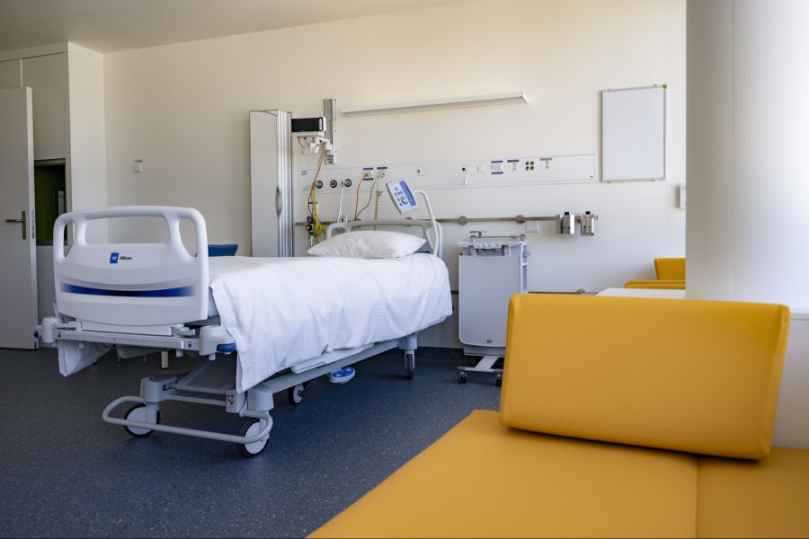 Besonders ältere Menschen infizieren sich mit Spitalkeimen.