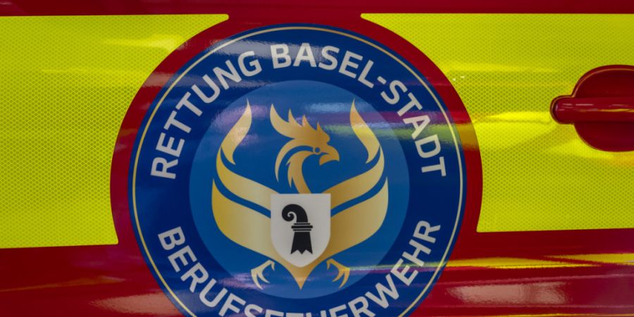 Die Feuerwehr löschte den Brand in einem Lokal auf dem Basler Hafenareal rasch. (Symbolbild)