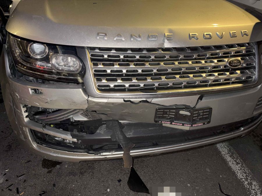 An den Fahrzeugen entstand Sachschaden.