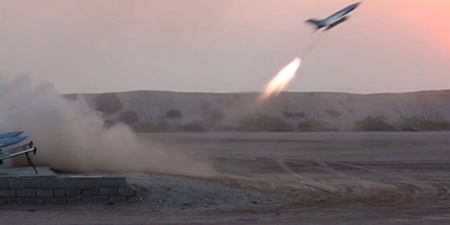 ARCHIV - DStart von Raketen- und Drohneneinheiten während einer militärischen Übung der Islamischen Revolutionsgarden im Persischen Golf und in der Straße von Hormus. Foto: Sepahnew...