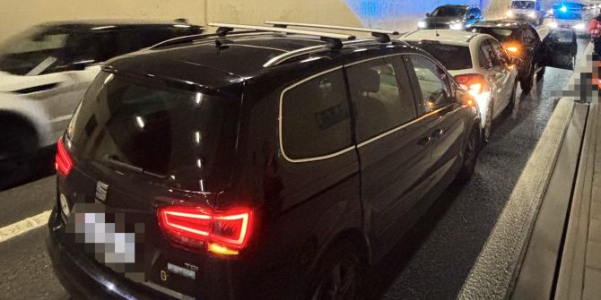 Auffahrkollision im Balmenraintunnel