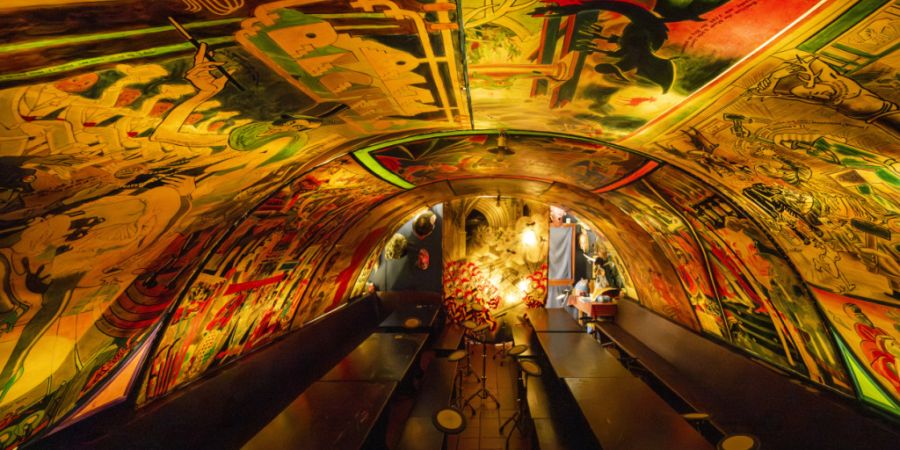 Die Mehrzahl der Basler Stammcliquen, darunter auch die «Alti Richtig» mit dem ältesten Fasnachtskeller, fordern von der Regierung Augenmass beim Brandschutz. (Archivbild)