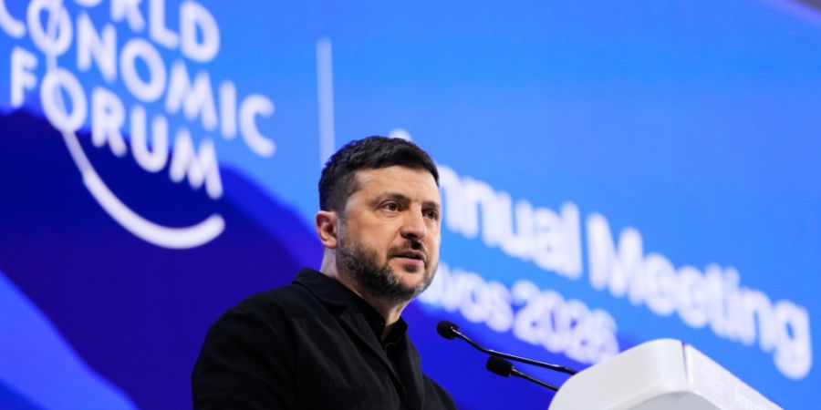 Der ukrainische Präsident Wolodymyr Selenskyj spricht beim Jahrestreffen des Weltwirtschaftsforums (WEF). Foto: Markus Schreiber/AP/dpa