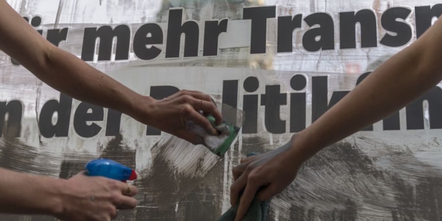 Laut dem Bundesverwaltungsgericht unterstehen Dokumente zur Politikfinanzierung - darunter Berichte über falsche Angaben von Komitees und Parteien - grundsätzlich dem Öffentlichkeit...