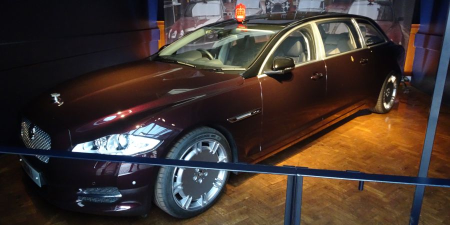 Jaguar XJ Limousine