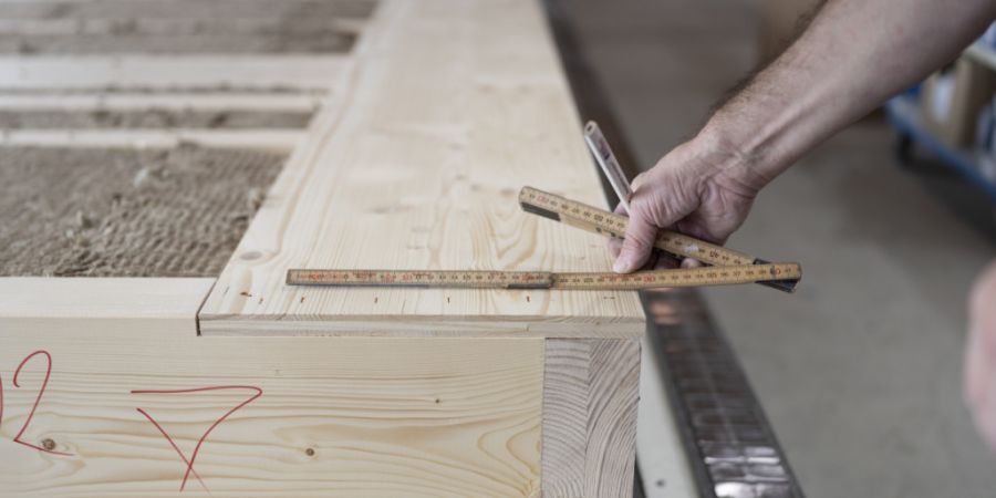 Bei den Kontrollen des Bundes deklarierten 62 Prozent der Unternehmen alle Produkte korrekt. Im Vorjahr taten dies nur ein Viertel der Firmen. (Archivbild)