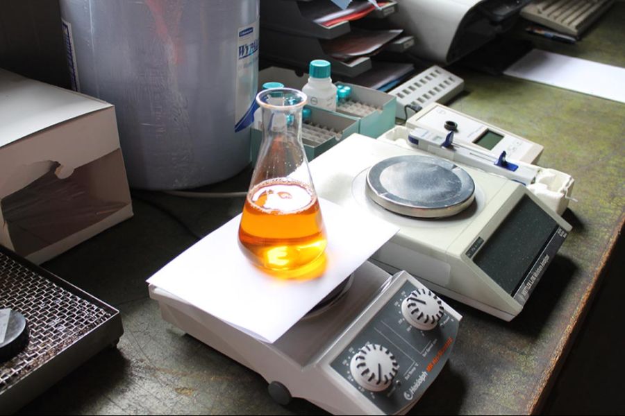 1000 Liter aufbereitetes Speiseöl kostet in Deutschland rund 900 Euro. In der Schweiz liegen die Preise in einem ähnlichen Bereich.