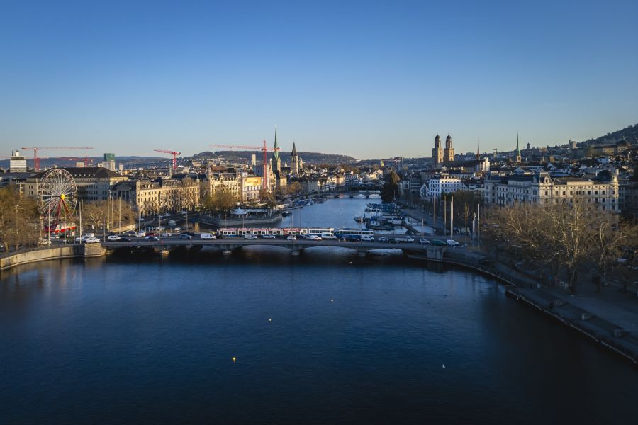 In der Stadt Zürich haben sich letztes Jahr insgesamt 3756 Menschen einbürgern lassen. (Symbolbild)