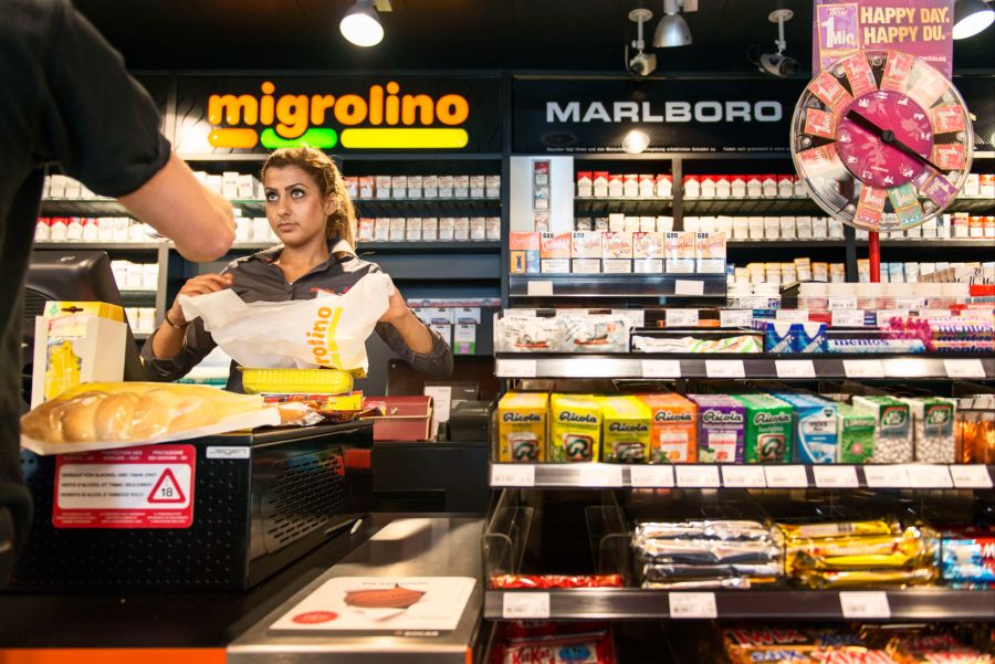Die Migros versichert: An den vertraglich vereinbarten 41 Wochenarbeitsstunden der Mitarbeitenden ändert sich nichts.