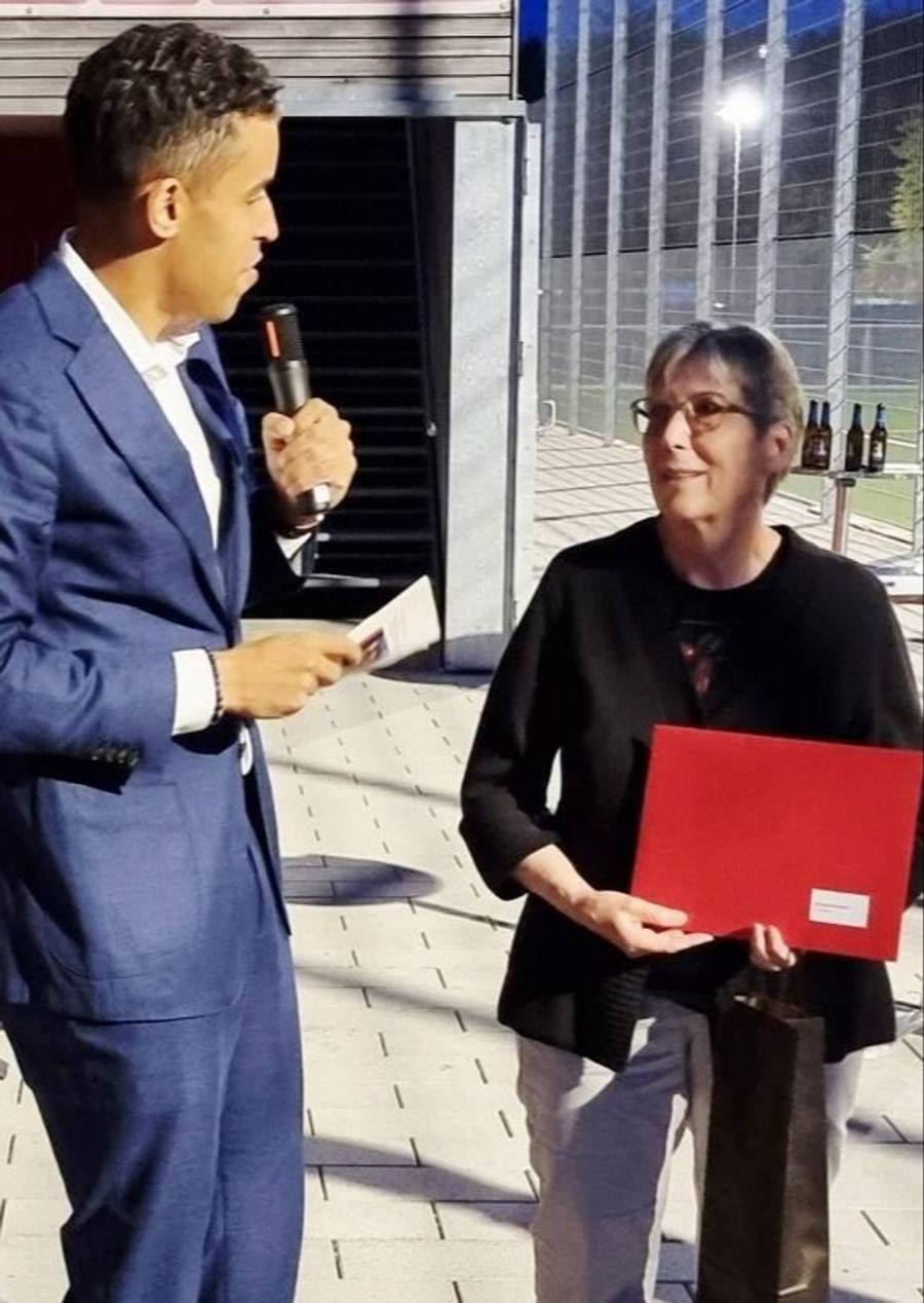 Rosmarie Hunkeler, welche sich seit über 50 Jahren beim DTV Aarau engagiert (davon über 25 Jahre als Präsidentin).