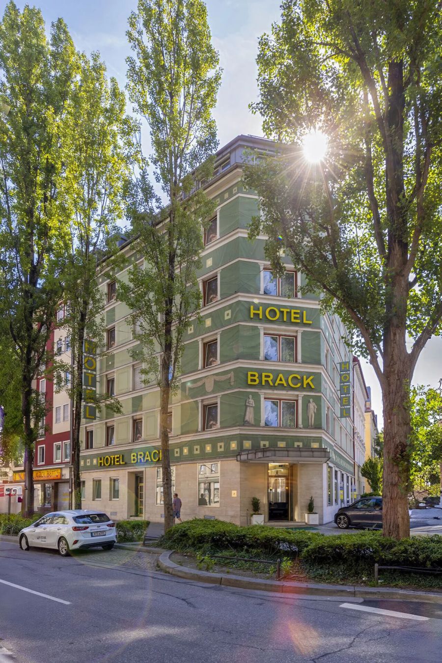 München Oktoberfest Wiesen Hotel