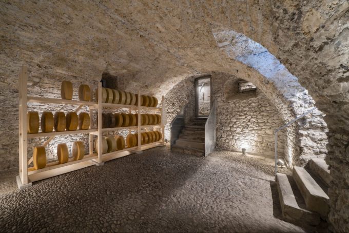 Der Alpsbrinzkeller des Culinarium Alpinum. Alpsbrinzkeller Culinarium Alpinum
