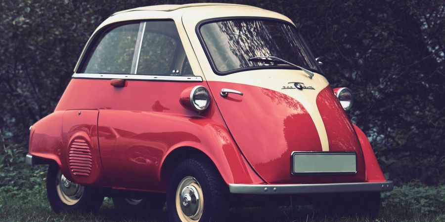 Ob die Isetta nun ein Auto ist oder eher aus der Motorradproduktion stammt, bietet Raum für Meinungen.