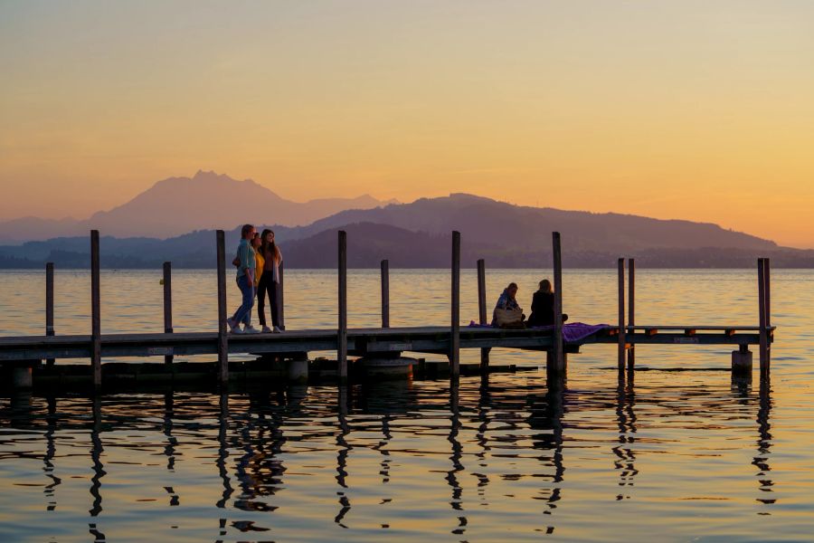 Sonnenuntergang Zug Zugersee