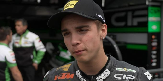 Noah Dettwiler verpasst in der Moto3 nach einem Sturz die Punkte. Moto3