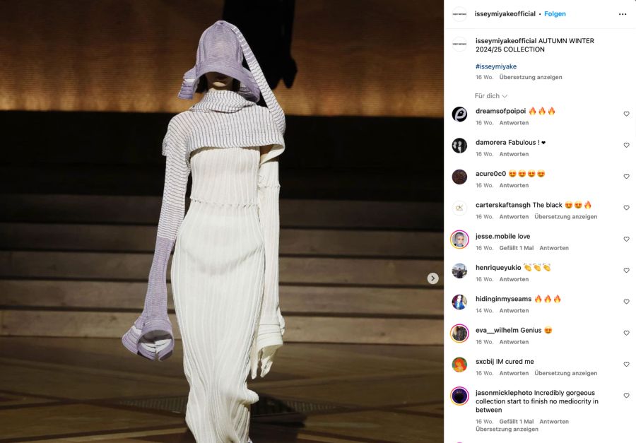 Model auf Issey-Miyake-Show.