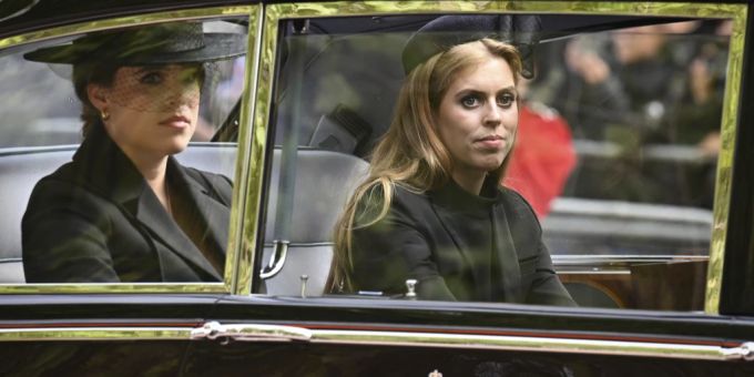 Prinzessin Beatrice trauert um ihren Ex-Freund. Prinzessin Beatrice