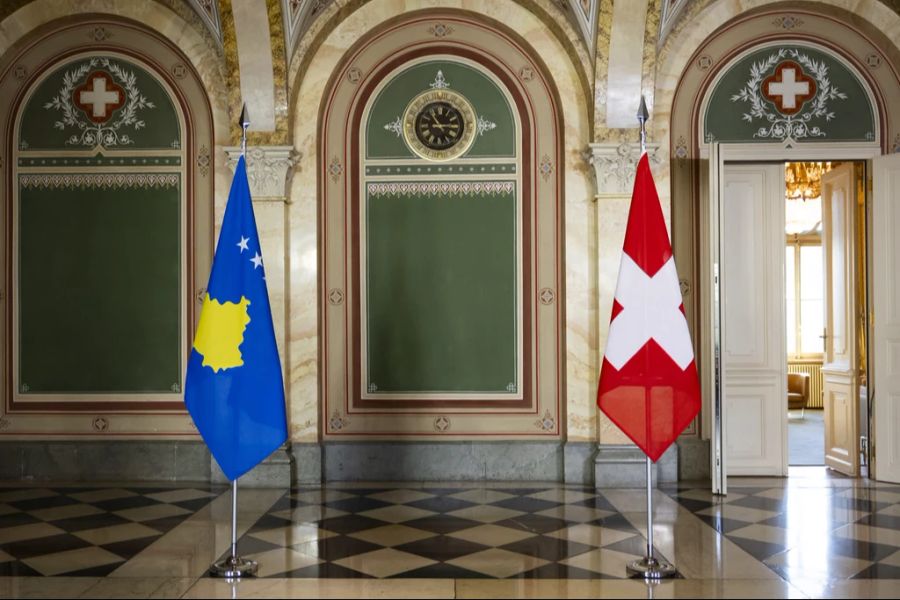 Dabei beleidigte der Kosovare den Polizisten als «Scheiss Ausländer».
