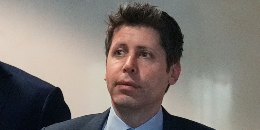 Der ChatGPT-Entwickler OpenAI ist das wohl bekannteste KI-Unternehmen. Der seit langem vorbereitete Börsengang dürfte ein Riesen-Event werden. Doch Firmenchef Sam Altman findet den Mo...
