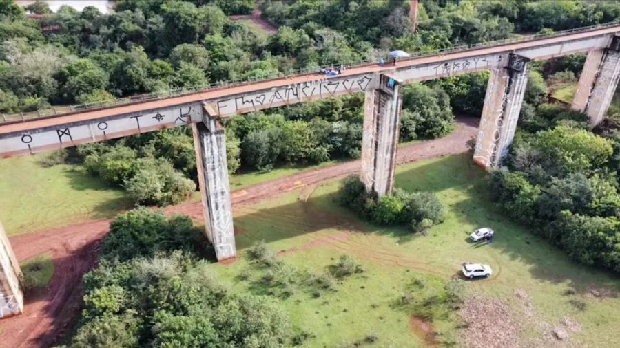 Von dieser Brücke in Limeira stürzte die Studentin in den Tod.