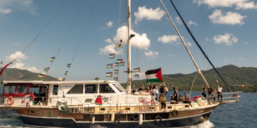 ARCHIV - Boote der «Global Sumud Flotilla» verlassen den Hafen von Marmaris in der Türkei in Richtung Gaza. Foto: Murat Kocabas/AP/dpa