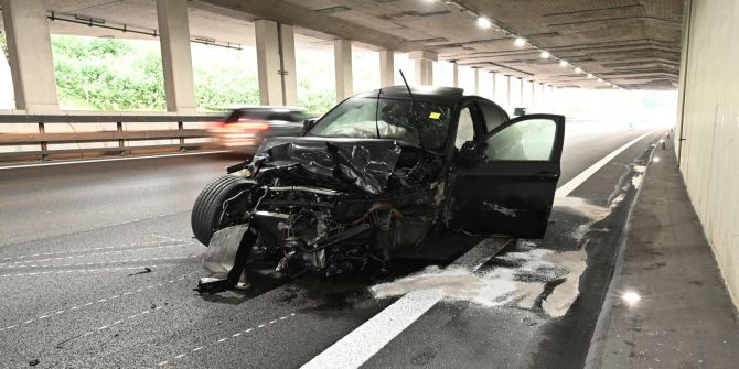 Unfall A1 tagelswangen
