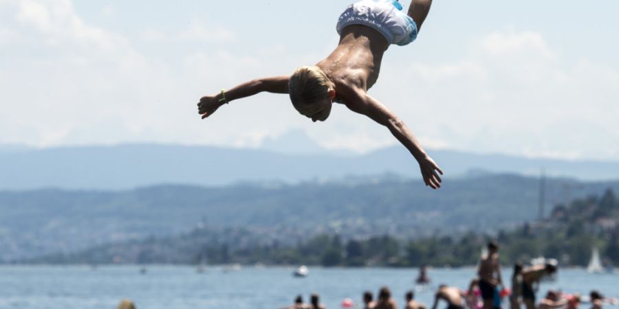 Die Stadtzürcher Badis steuern 2026 auf einen neuen Besucherrekord zu. (Symbolbild)
