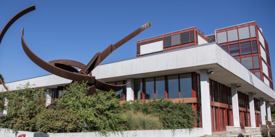 Die Mittelschule - im Bild die Kantonsschule Zug - ist für die jungen Zugerinnen und Zuger ein attraktiver Ausbildungsweg. (Archivaufnahme)