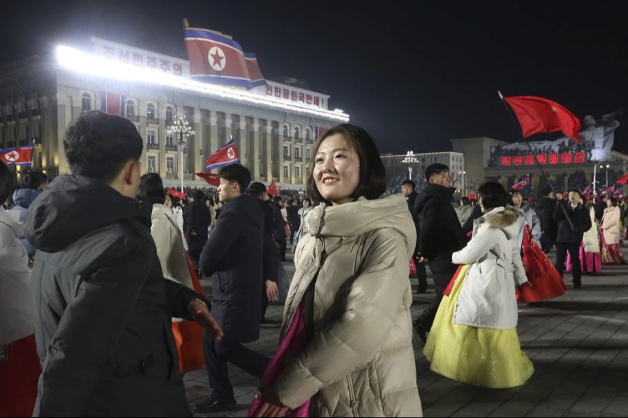 An der Neujahrsfeier in Pjöngjang versammelten sich Tausende auf dem Kim Jong-ill-Platz.