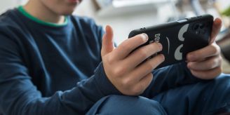 Unter 16 - Neuseeland will Jugendlichen Online-Netzwerke verbieten