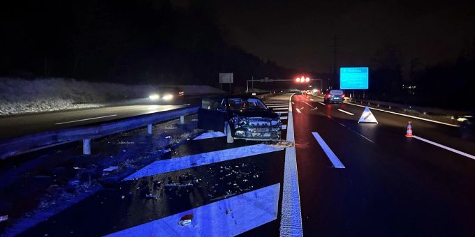 A3 Pfäffikon SZ: Selbstunfall auf Autobahn – Auskunftsperson gesucht. A3 Pfäffikon SZ