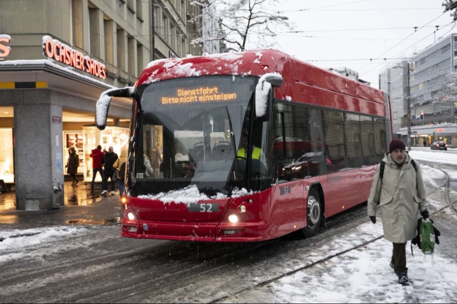 Dass Bus-Türen blockiert werden, kommt laut Bernmobil immer wieder vor. (Archivbild)