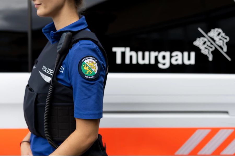 Dabei wurde er von Passanten aufgehalten und fing an zu randalieren, woraufhin die Polizei gerufen wurde. (Symbolbild)