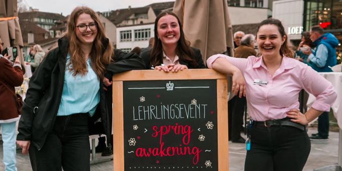Unter dem Motto «Spring Awakening» organisierten die Auszubildenden des Hotel Restaurant Krone Thun einen kompletten Event in Eigenregie – vom herzlichen Empfang über den reibungslosen Service bis hin zur kreativen Zubereitung saisonaler Speisen. Hotel Krone Thun