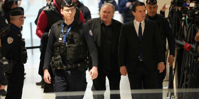 Prozess - Staatsanwaltschaft fordert Bewährungsstrafe für Depardieu