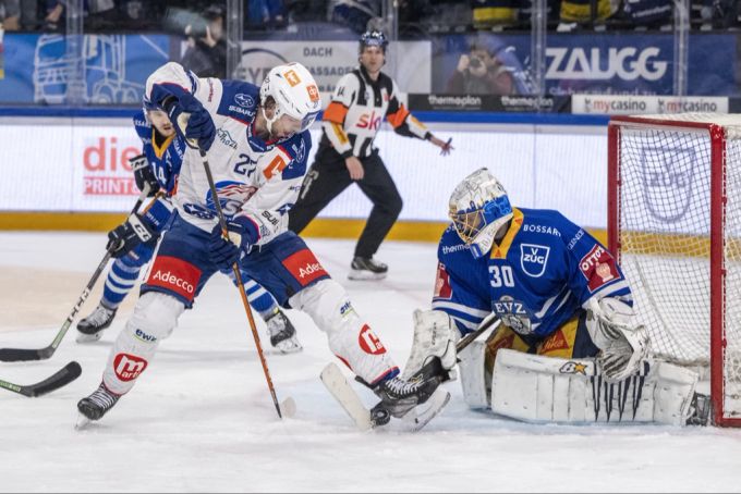 Leonardo Genoni hat beim EV Zug in dieser Saison noch kein Spiel bestritten. Leonardo Genoni EV Zug