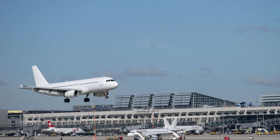 Den Flugverkehr klimaschonender auszurichten ist laut einer Studie äusserst schwierg.