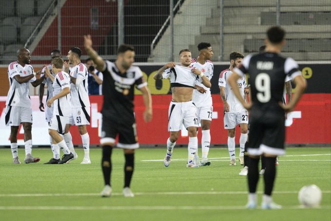 Die Spieler von Besiktas feiern ein Tor gegen den FC Lugano. Besiktas FC Lugano