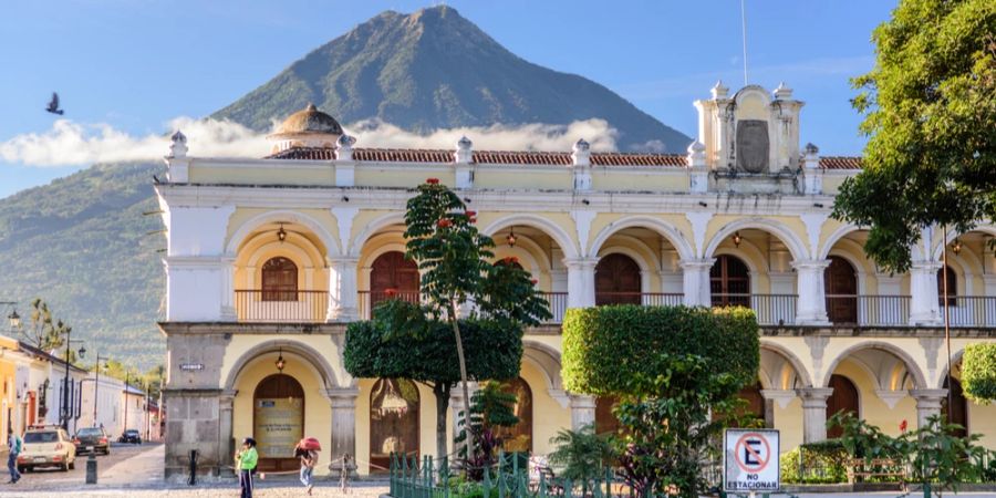 Innenstadt Antigua Guatemala Vulkan Hintergrund