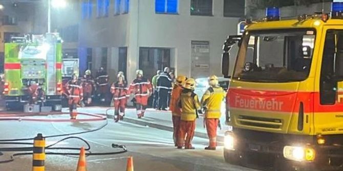 Wohnungsbrand in Mehrfamilienhaus