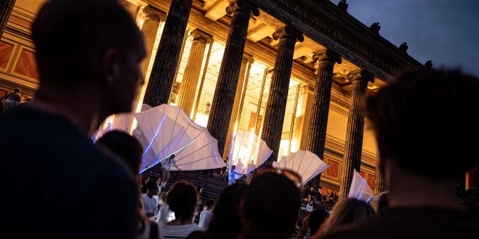 Das Alte Museum in Berlin während der Langen Nacht der Museen im Sommer. Das Alte Museum in Berlin während der Langen Nacht der Museen im Sommer.