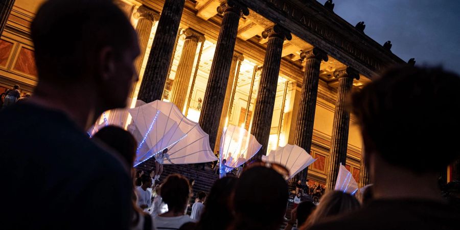 Das Alte Museum in Berlin während der Langen Nacht der Museen im Sommer.