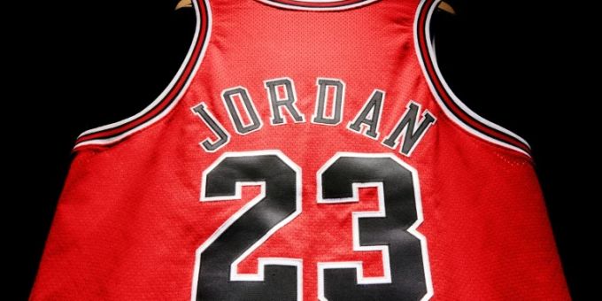 Das versteigerte Jordan-Trikot Das versteigerte Jordan-Trikot