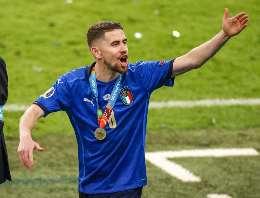 Als unverzichtbarer Mittelfeldspieler führt Jorginho Chelsea zum Champions League-Sieg und Italien zur Europameisterschaft.