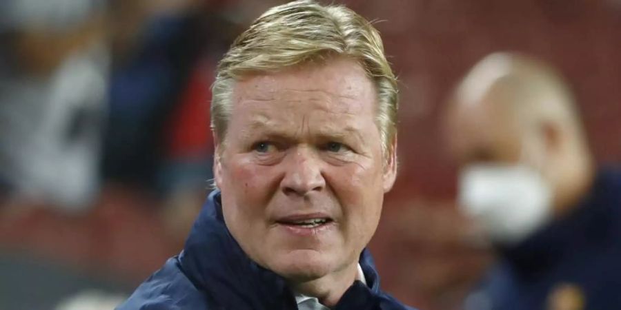 Steht beim FC Barcelona schwer unter Erfolgsdruck: Trainer Ronald Koeman. Foto: Joan Monfort/AP/dpa