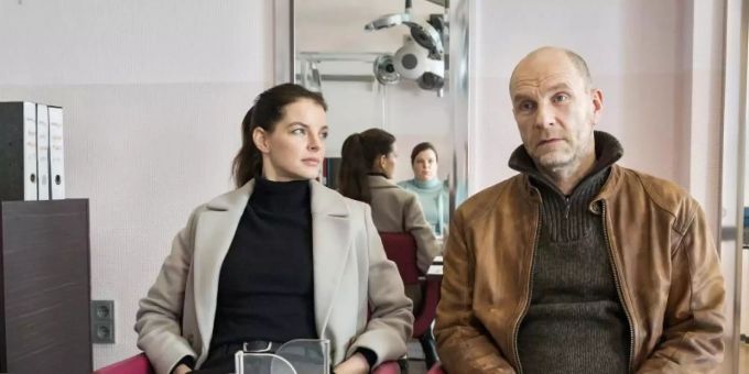 Burkhard "Butsch" Schulz (Götz Schubert) und Viola Delbrück (Yvonne Catterfeld) ermitteln. Foto: Steffen Junghans/WDR Kommunikation/Redaktion Bild/dpa Burkhard "Butsch" Schulz (Götz Schubert) und Viola Delbrück (Yvonne Catterfeld) ermitteln. Foto: Steffen Junghans/WDR Kommunikation/Redaktion Bild/dpa