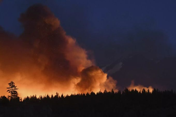 Die Brände in Kalifornien breiten sich weiter aus. kalifornien feuer