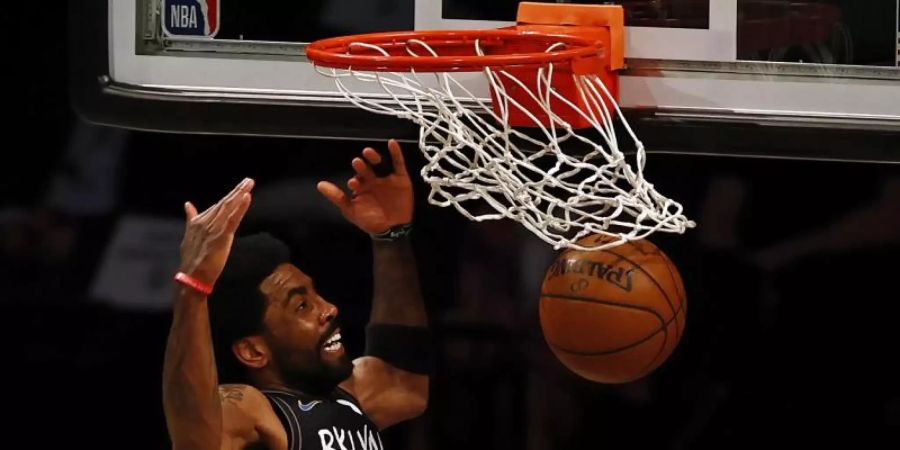 Basketball-Star Kyrie Irving spielt für die Brooklyn Nets. Foto: Adam Hunger/AP/dpa