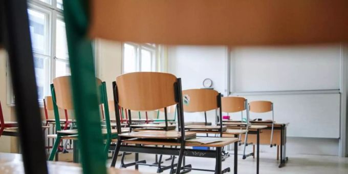 Im oberbayerischen Landkreis Rosenheim wollten Eltern ihre Kinder nicht mehr in staatliche Schulen schicken. Foto: Annette Riedl/dpa/Symbolbild Im oberbayerischen Landkreis Rosenheim wollten Eltern ihre Kinder nicht mehr in staatliche Schulen schicken. Foto: Annette Riedl/dpa/Symbolbild